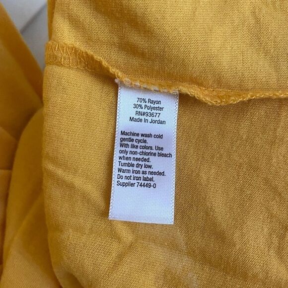 A.n.a. mustard Yellow plus scoop neck tee - Picture 6 of 9